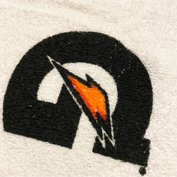 Gatorade Sports Towel Gym Double Sided Towel - Picture 8 of 16